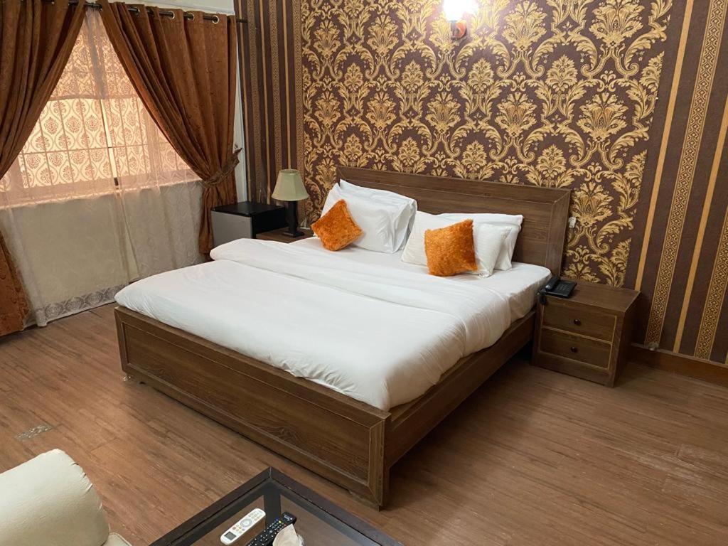 Imperial Guest House Исламабад Экстерьер фото